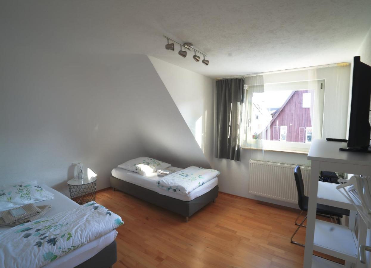 Fewo Reutlingen Heinestrasse Dg Apartment Стая снимка